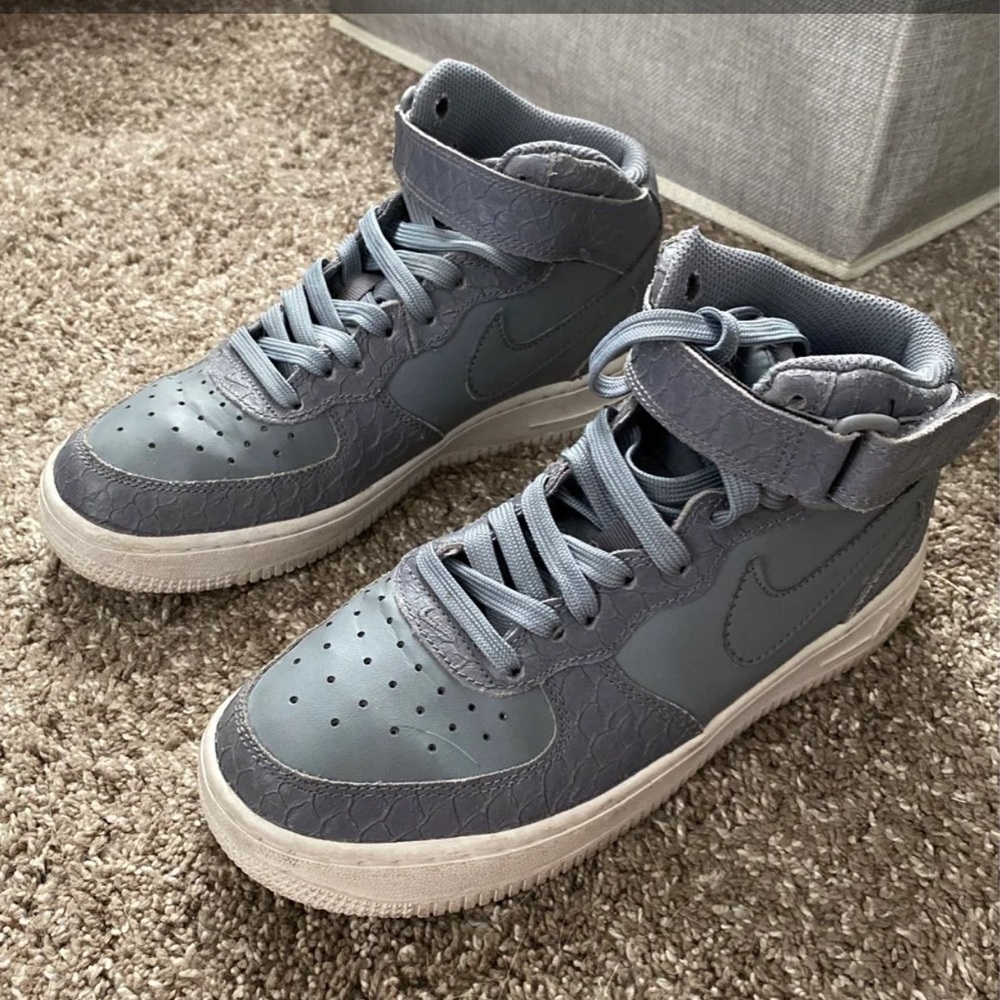 Nike Air Force 1